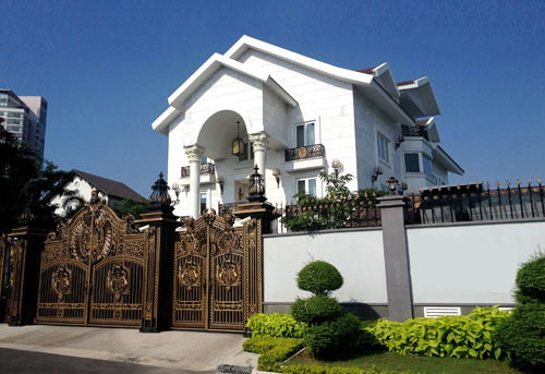 Bán biệt thự - villa khu Lam Sơn, Q. Bình Thạnh, DT: 8.4m x 21.5m, nhà trệt 2 lầu, cực kỳ đẹp