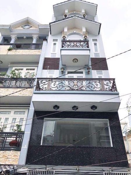 HOT - Nhà MT Trần Minh Quyền Q10, DT: 45m2, nhà xây kiên cố, chính chủ thiện chí bán giá cực tốt.
