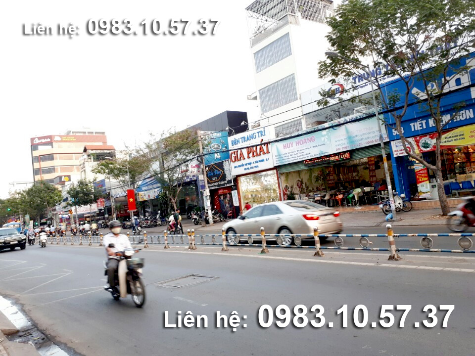 Chuyên bán nhà MT Nguyễn Thị Thập. DT: 5x25, 10x28, 17x40, góc 2 mt 11x22, đối diện Lotte 12x15…