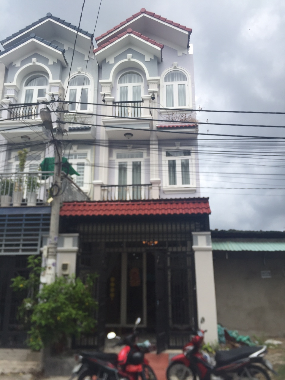 Bán nhà mặt tiền đường 10m, Huỳnh Tấn Phát, Nhà Bè, DT 4x16m, 3 lầu. Giá chỉ 3,5 tỷ
