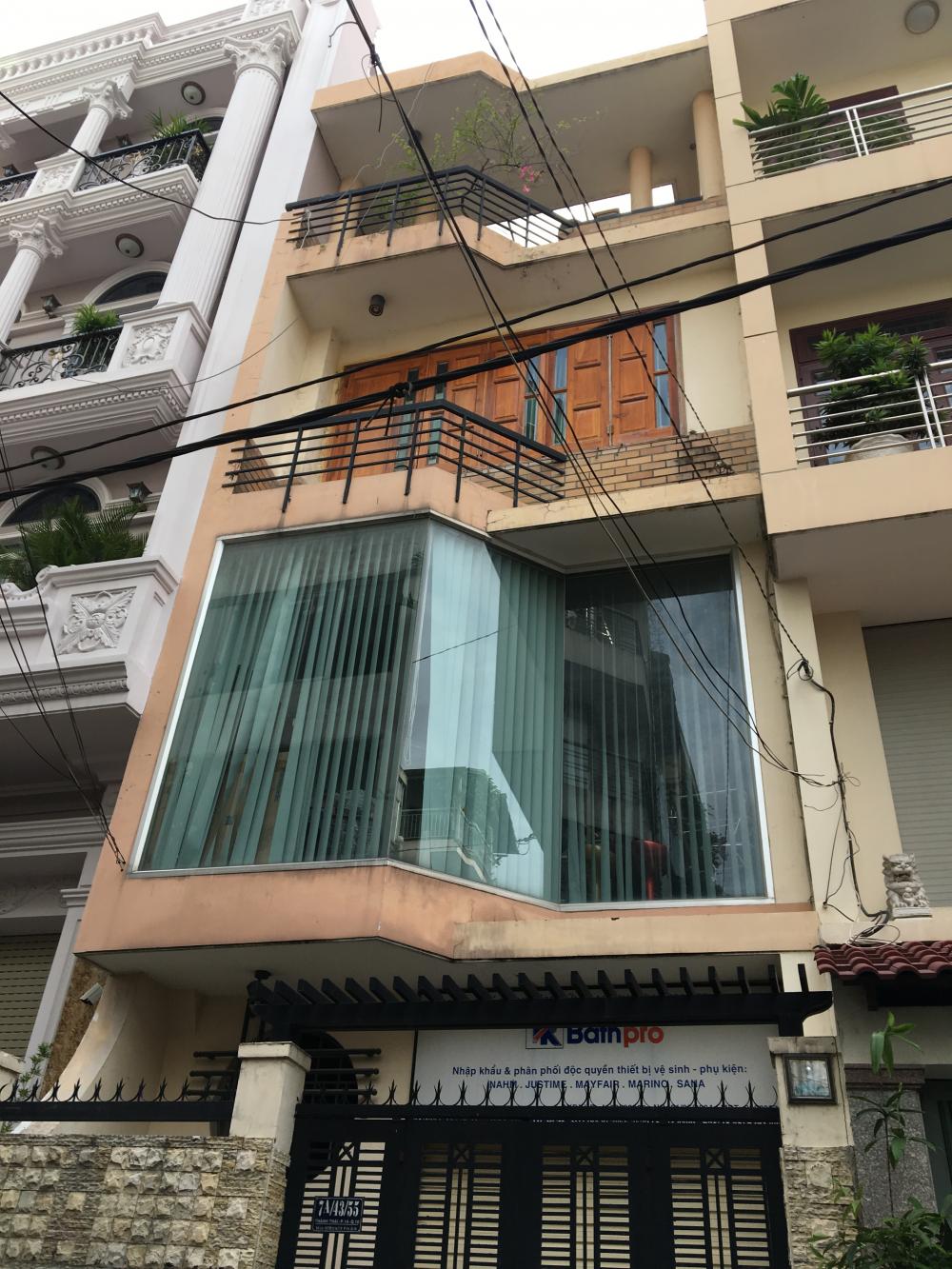 Nhà bán 3 lầu mới đẹp hẻm 10 m đường Trần Quang Diệu, P. 14, Q. 3 DT: 5,5mx15m giá 12 tỷ cách MT 10m