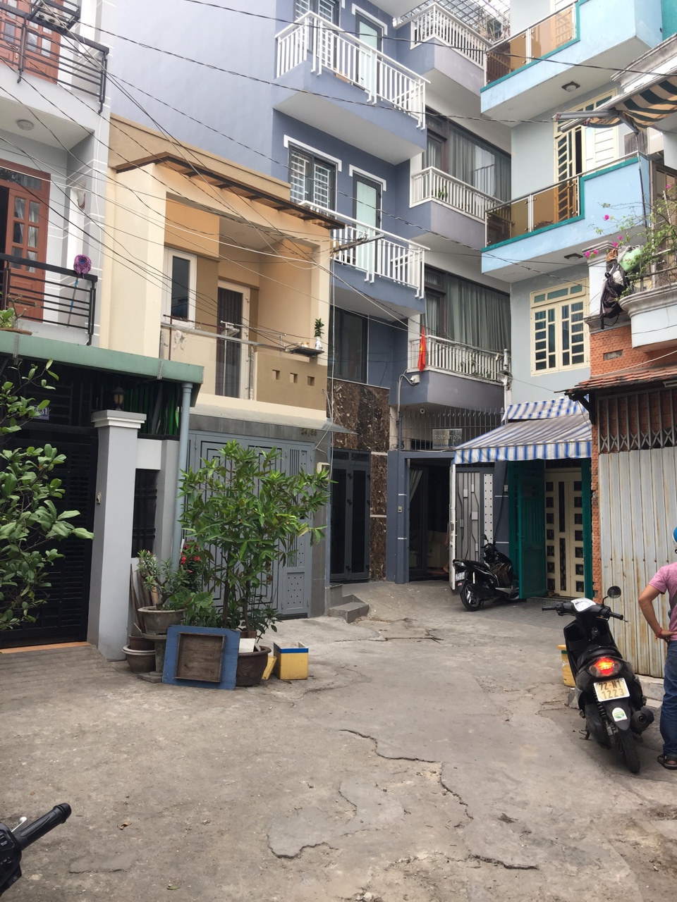 Bán nhanh căn nhà nát đường Trần Bình Trong,Bình Thạnh DT 3.7x17m nở hậu 9m(cn;96m2)giá 5.6 tỷ