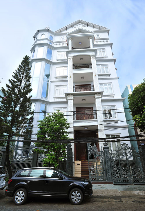 Bán tòa nhà văn phòng Hầm + 6 lầu, ngay MT P.Đa Kao,Q1. Giá 35,5 tỷ.