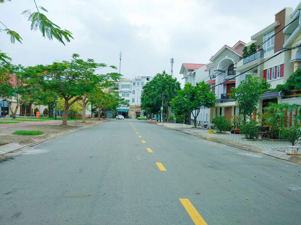 Bán nhà nát Mặt Tiền đường số 18_ Lê Văn Quới, Bình Tân 5x20m, đường thông Miếu Gò Xoài  vị trí đẹp