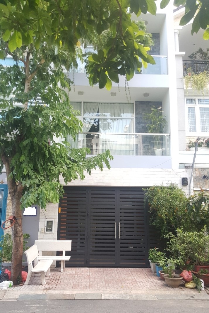 Bán nhà mặt phố tại Phường Phú Thuận, Quận 7, Tp.HCM diện tích 287m2  giá 10.5 Tỷ