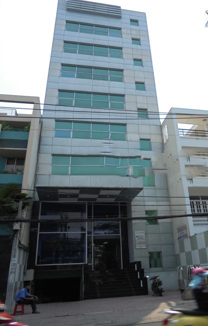 Bán cao ốc văn phòng MT Ung Văn Khiêm, BT,DT 6x25m, 1 hầm 7 lầu, giá 28 tỷ. HĐ thuê 200tr/th.