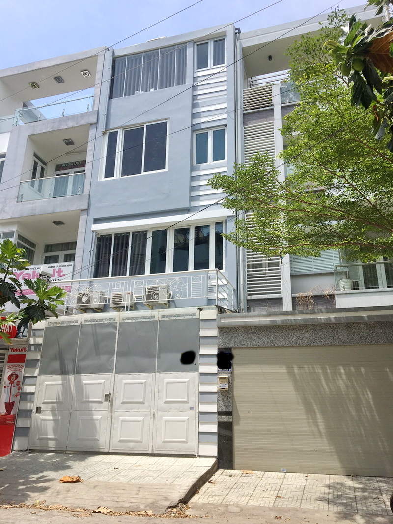 Bán căn hộ dịch vụ 12 phòng An Phú Hưng đường Lê Văn Lương P. Tân Phong Quận 7.