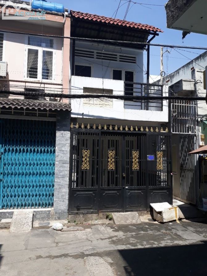 Bán nhà mặt tiền Nguyễn Lộ Trạch, Tân Phú, 3.5x 13.3m. 1 trệt + 1 lửng . Giá 4.1 tỷ LH: 091 9988 183