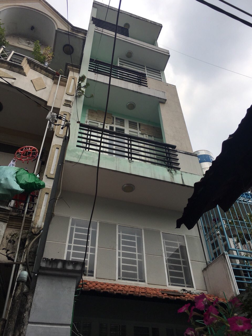 Định cư bán nhà 2 lầu hẻm xe tải Nguyễn Thượng Hiền, P1, Gò Vấp, DT: 4x27m