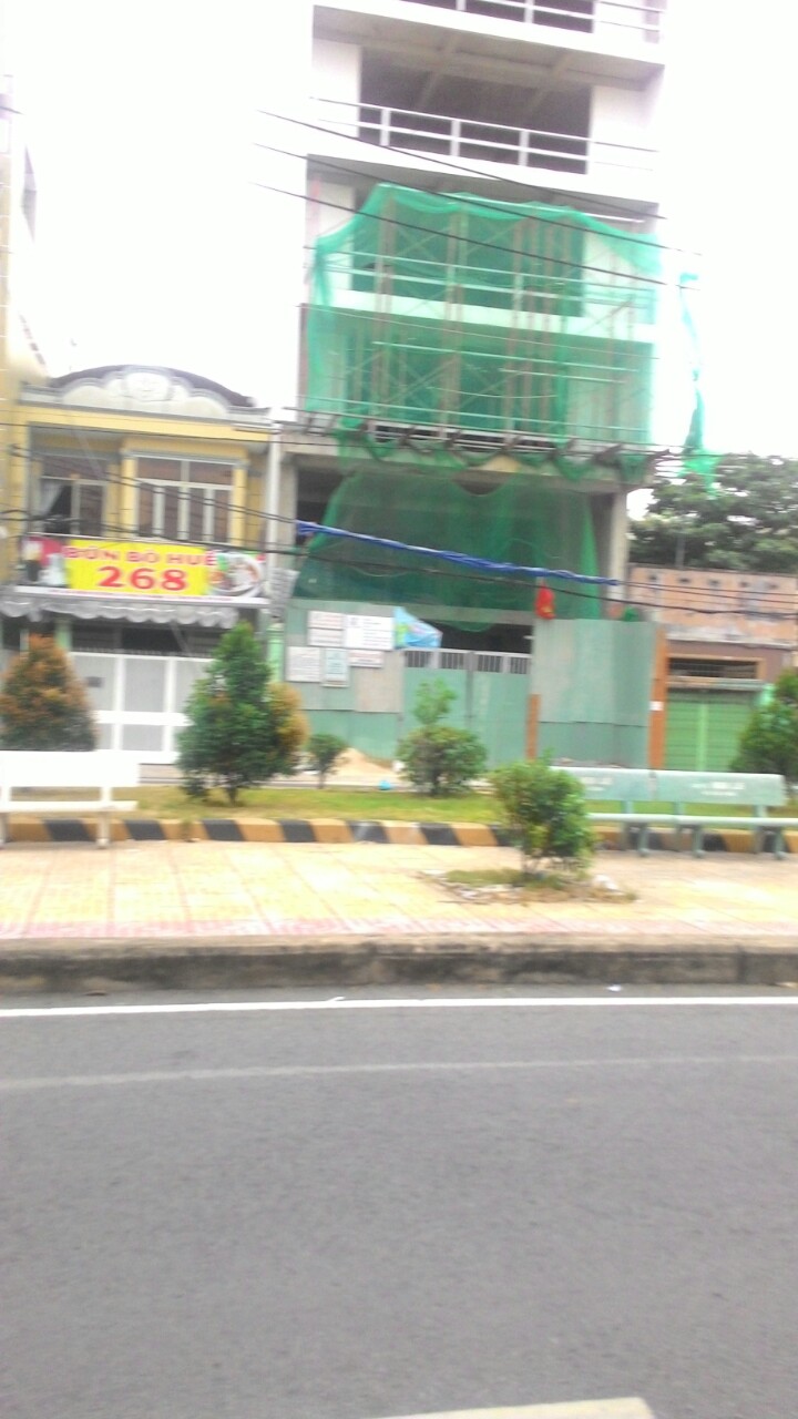 Bán nhà mặt tiền đường Tân Sơn Nhì, Quận Tân Phú, khu kinh doanh - Dt 4x18m; Nhà 4 tấm; Giá 14.3 tỷ (TL)