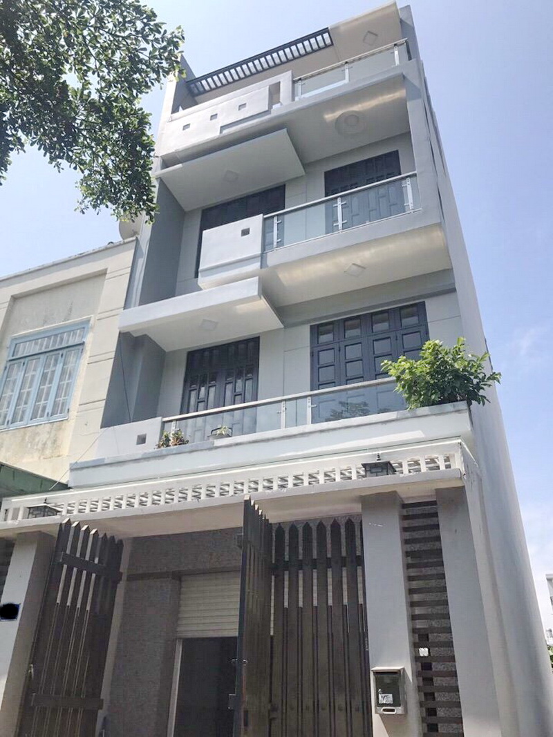 Bán nhà mặt phố tại Đường Huỳnh Tấn Phát, Phường Phú Thuận, Quận 7, Tp.HCM diện tích 100m2  giá 10.5 Tỷ