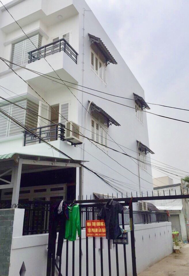 nhà mới đẹp, căn góc 2 mặt tiền hẻm 1806/127 Huỳnh Tấn Phát, giá 3.55 tỷ