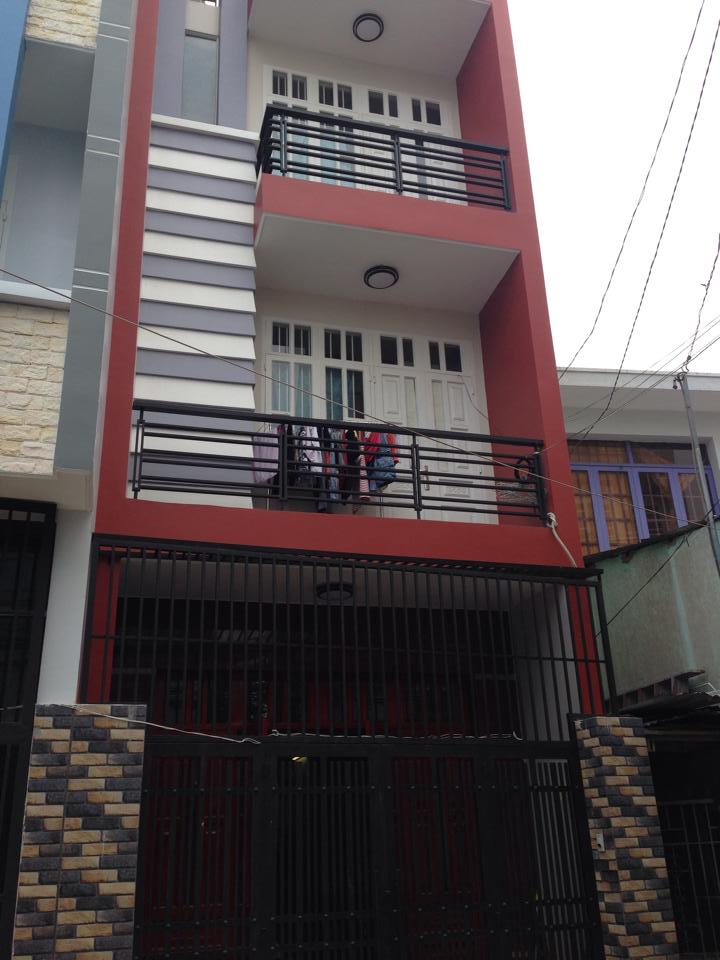 Bán nhà hẻm 6m Nguyễn Sơn, Tân Phú, giá 6 tỷ5, sổ hồng, hỗ trợ vay ngân hàng.