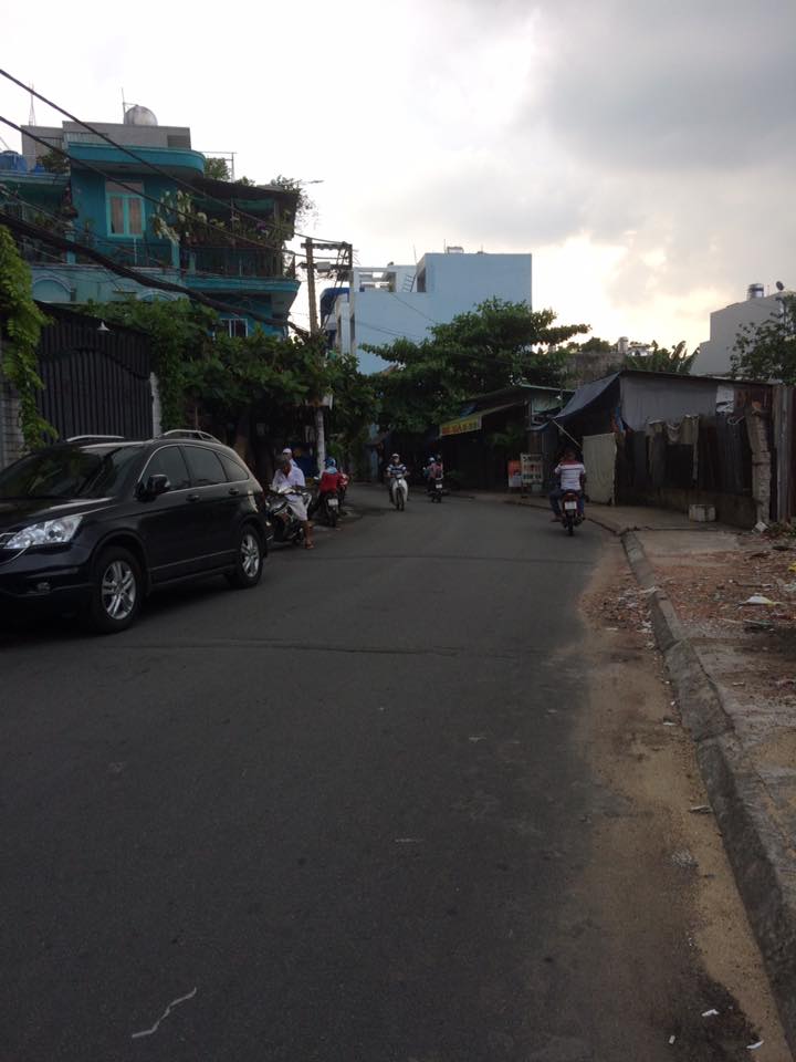 Bán nhà nát cấp 4 hẻm nhựa 10m xe TANK vào tận nhà, Tân Sơn Nhì,Tân Phú, 5,7x10m,giá 5.15 tỷ TL