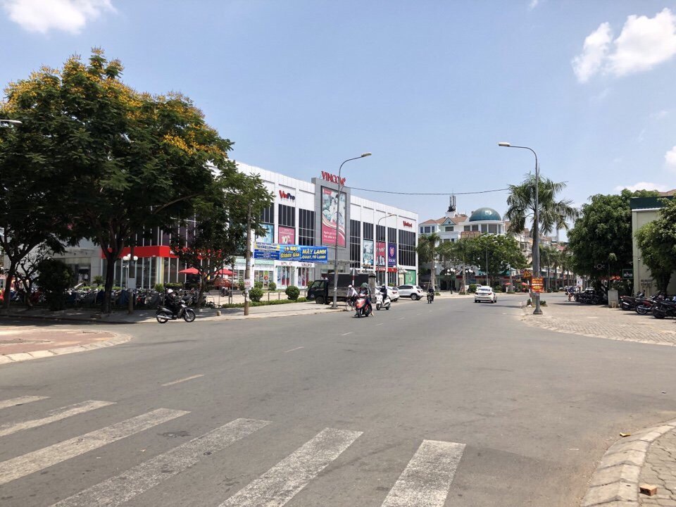 Bán gấp biệt thự đường số 1 Trần Trọng Cung, KDC Nam Long, Phường Tân Thuận Đông, Quận 7