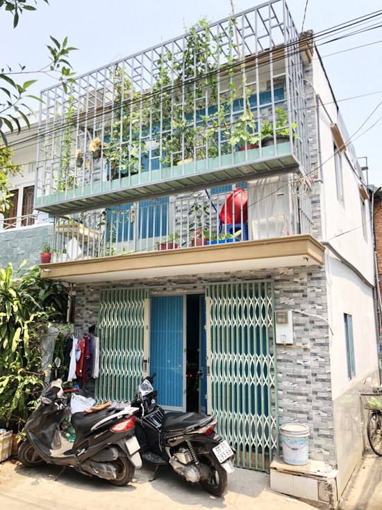 Bán nhà mặt phố tại đường Nguyễn Văn Quỳ, Phường Phú Thuận, Quận 7. DT: 24m2, giá 1.65 tỷ
