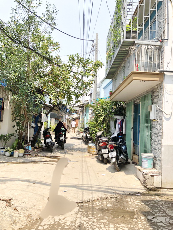 Bán nhà mặt phố tại đường Nguyễn Văn Quỳ, Phường Phú Thuận, Quận 7. DT: 24m2, giá 1.65 tỷ