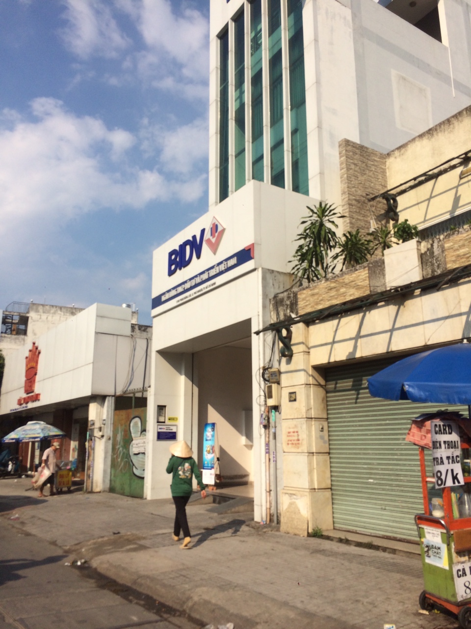 Kẹt tiền nên bán nhà đẹp mới xây 1T-lửng-2lầu-ST đường Huỳnh Đình Hai, P14, đối diện chợ Bà Chiểu
