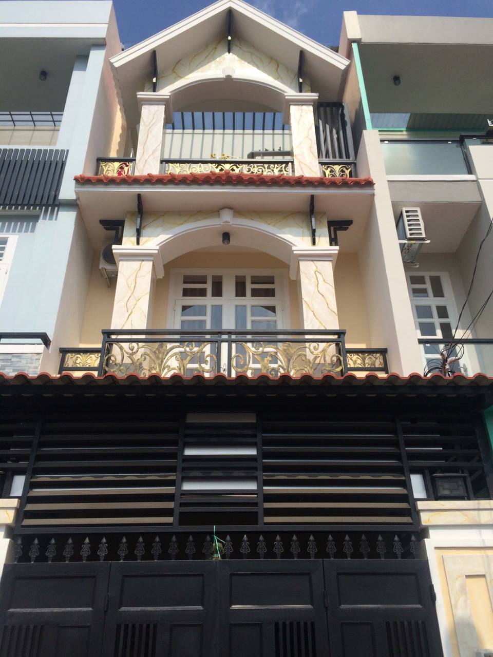 Bán nhà mặt phố tại Đường Phạm Văn Đồng, Phường Hiệp Bình Chánh, Thủ Đức, Tp.HCM diện tích 200m2  giá 4.4 Tỷ