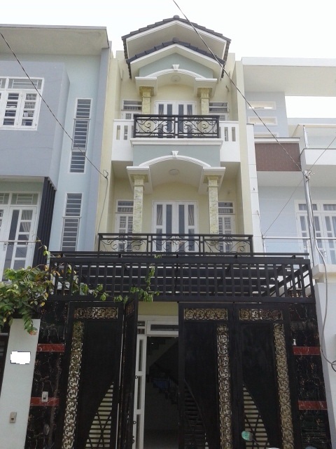 Nhà mới xây, đường rộng 8m, gần Lê Văn Khương, (4x18m), đúc 4 tấm, 4 tầng, sân, 5PN