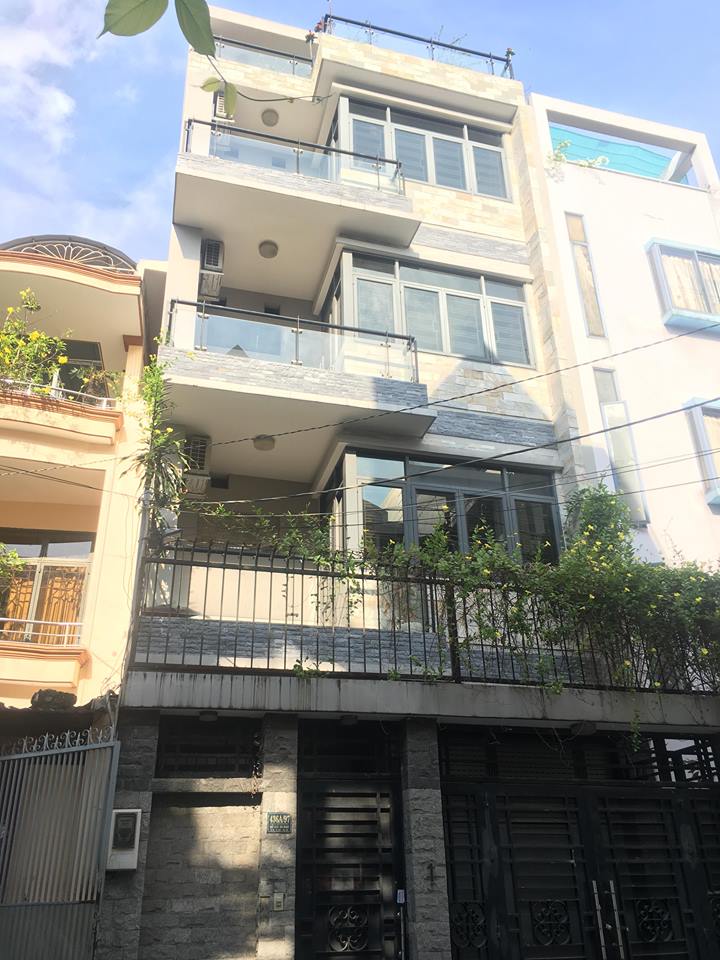 Bán nhà đường Cao Đạt, quận 5, 6 lầu thang máy, kiến trúc châu âu, nội thất cao cấp.