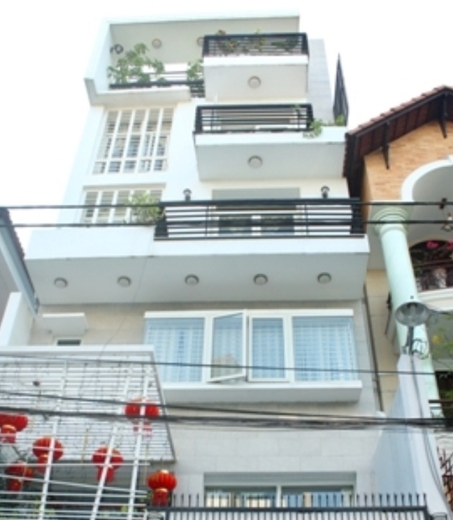 Cần tiền bán Gấp nhà HXH Nguyễn Thượng Hiền, 4 tầng, 5PN, SHR