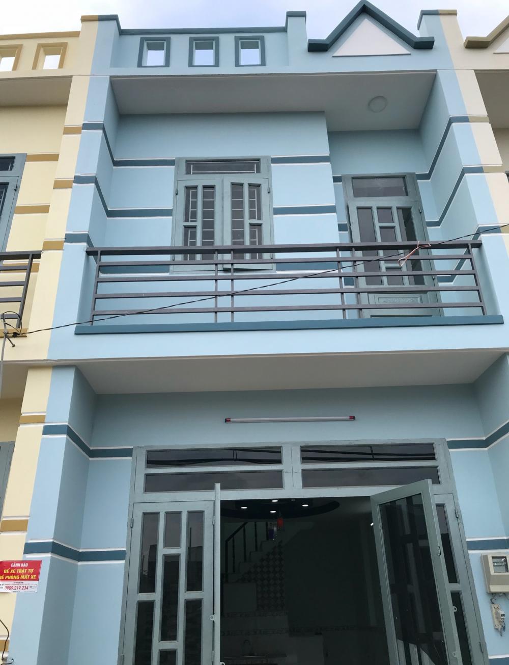 Nhà mới xây 1 trệt 1 lầu, 4x12m, gần UBND Vĩnh Lộc A