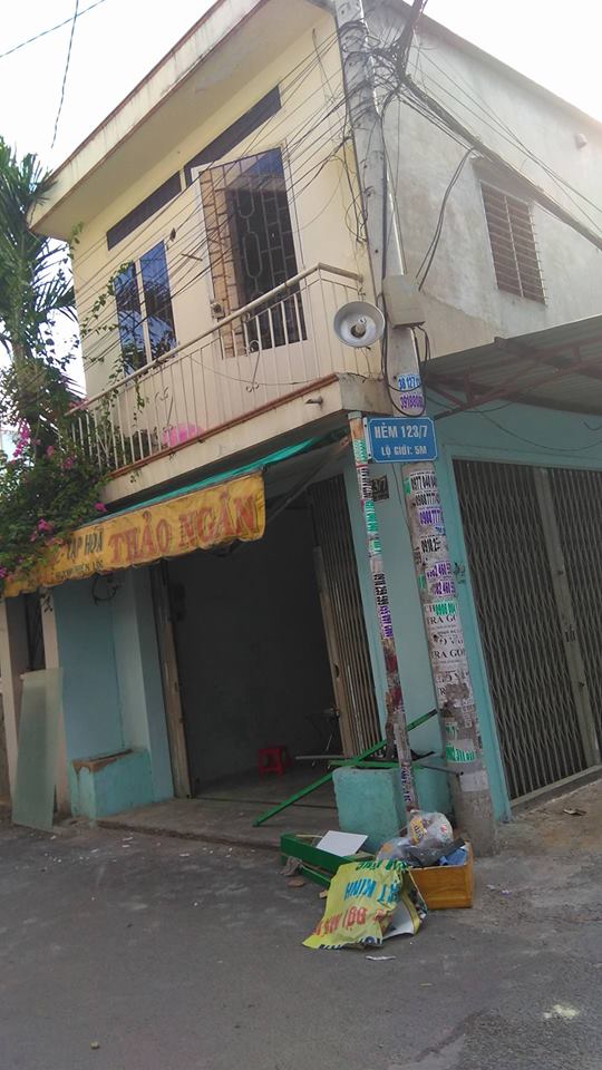 Bán nhà góc 2 mt hẻm 123/ HuỳnhThiện Lộc, Hòa Thạnh,DT 4x10m. 1 lầu. Giá 4tỷ 