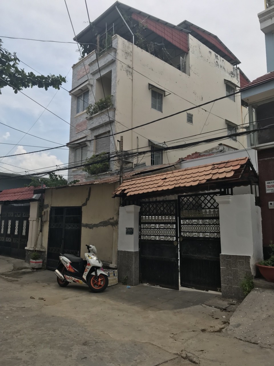 Bán nhà HXH 8m Nguyễn Văn Linh, ngay UBND phường Tân Thuận Tây, Q7