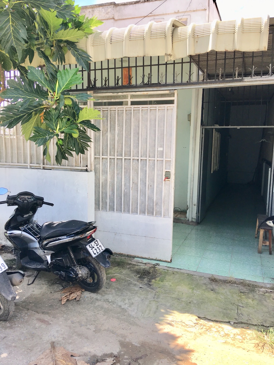Bán nhà gần Nguyễn Thị Thảnh, DT: 5.5x14m, đúc lửng, đường bê tông 5m, SHR, giá 2.15 tỷ