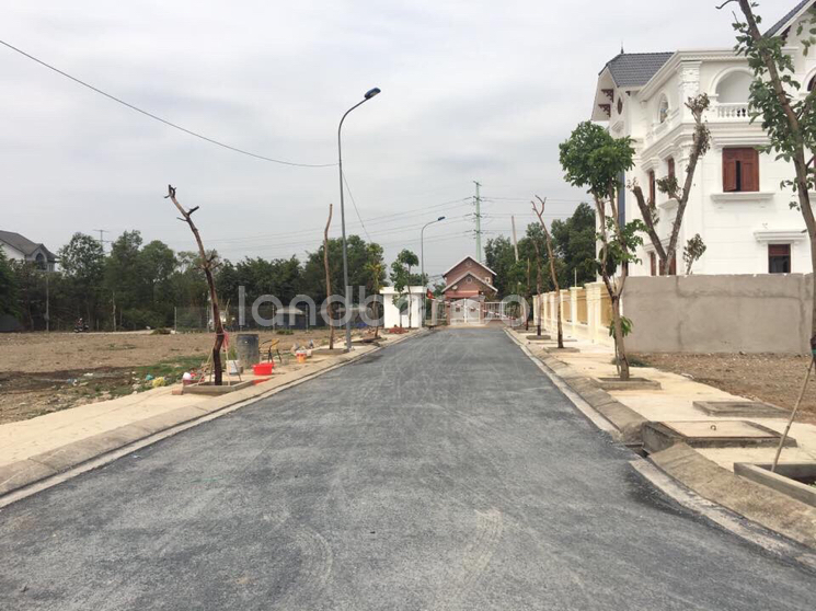 Biệt thự phố và đất thổ cư DT 75m2 - 120m2, đường Nguyễn Văn Bứa, SHR, bao sang tên công chứng