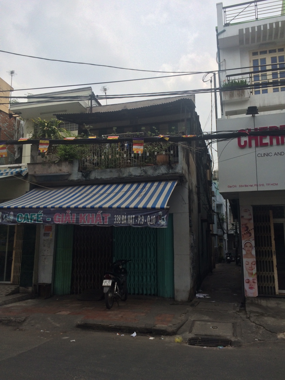 Định cư nước ngoài, bán gấp nhà hẻm xe hơi 6m Lê Hồng Phong, Q5