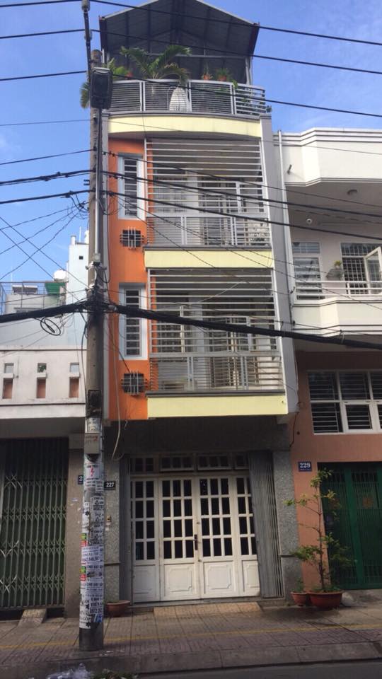 Nhà MTKD Thống Nhất, Tân Thành, Tân Phú, 4x20.5m, 3 lầu