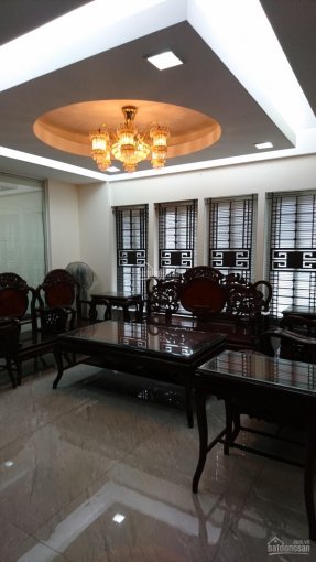 Bán khách sạn đường Hồ Văn Huê, quận Phú Nhuận, 6x20m, giá chỉ 18,5 tỷ