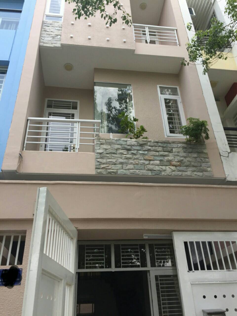 Bán gấp nhà 1 trệt, 3 lầu, 4x18m, KDC An Phú Hưng, P Tân Phong, Q7
