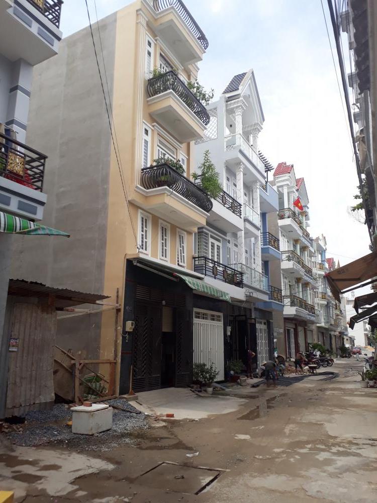 Bán nhà mới xây cách Lê Văn Khương 50m