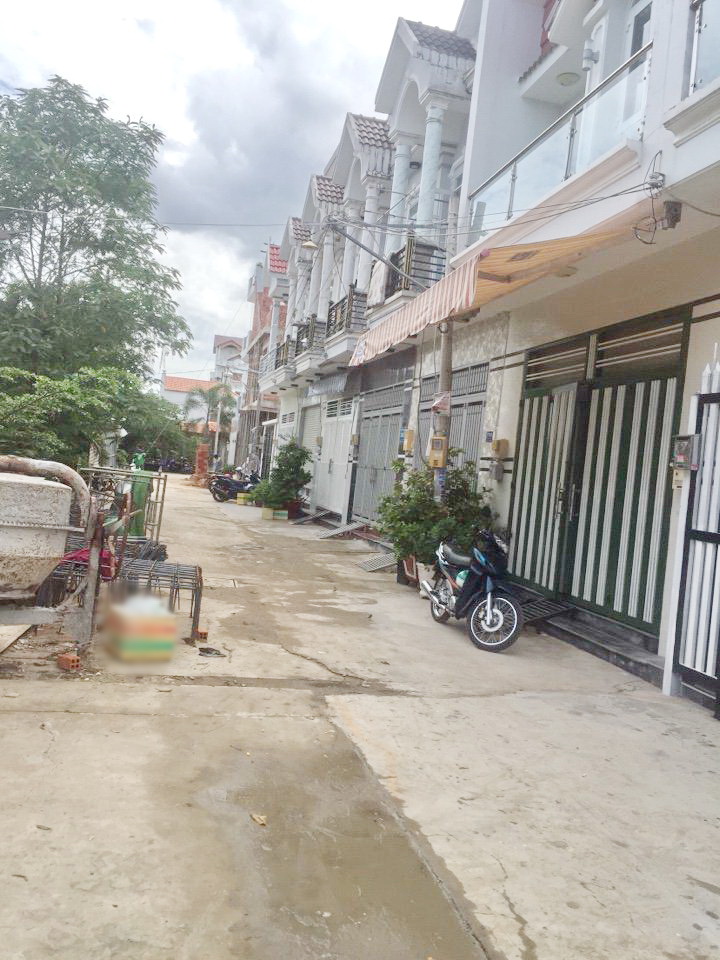 Bán nhà 2 lầu cực đẹp hẻm 2177, Huỳnh Tấn Phát, thị trấn Nhà Bè