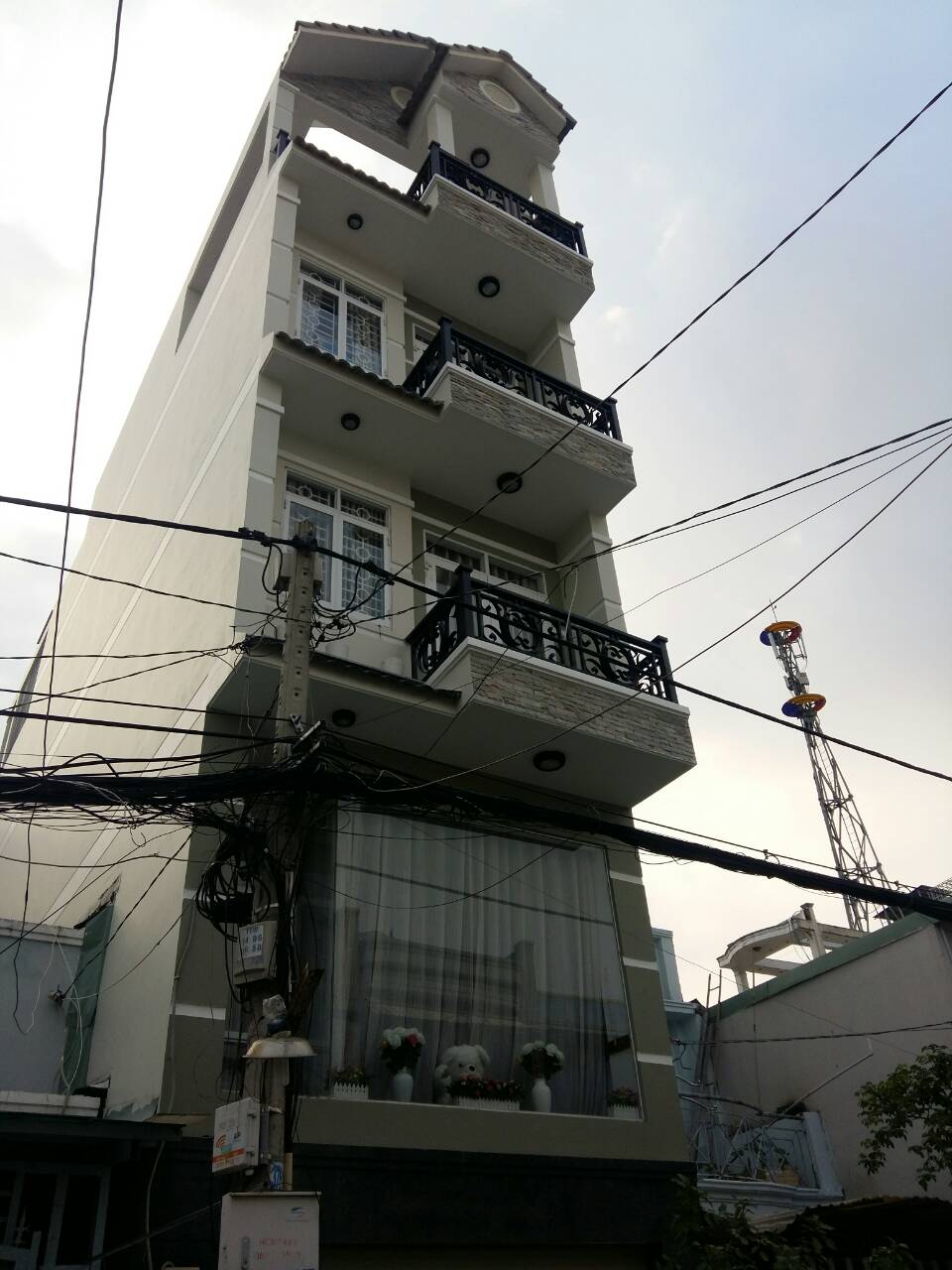 Bán gấp nhà 4x16m 1tr, 3lầu HXH, 48 Gò Ô Môi. P Phú Thuận. Q7