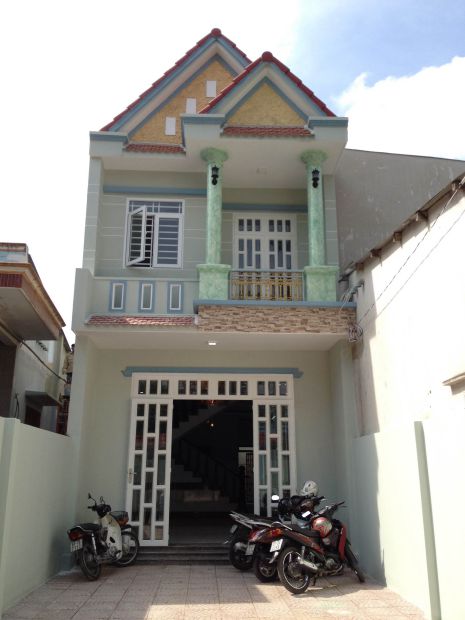 Cần tiền kinh doanh bán gấp nhà 1 trệt 1 lầu, đường Nguyễn Văn Bứa, Hóc Môn