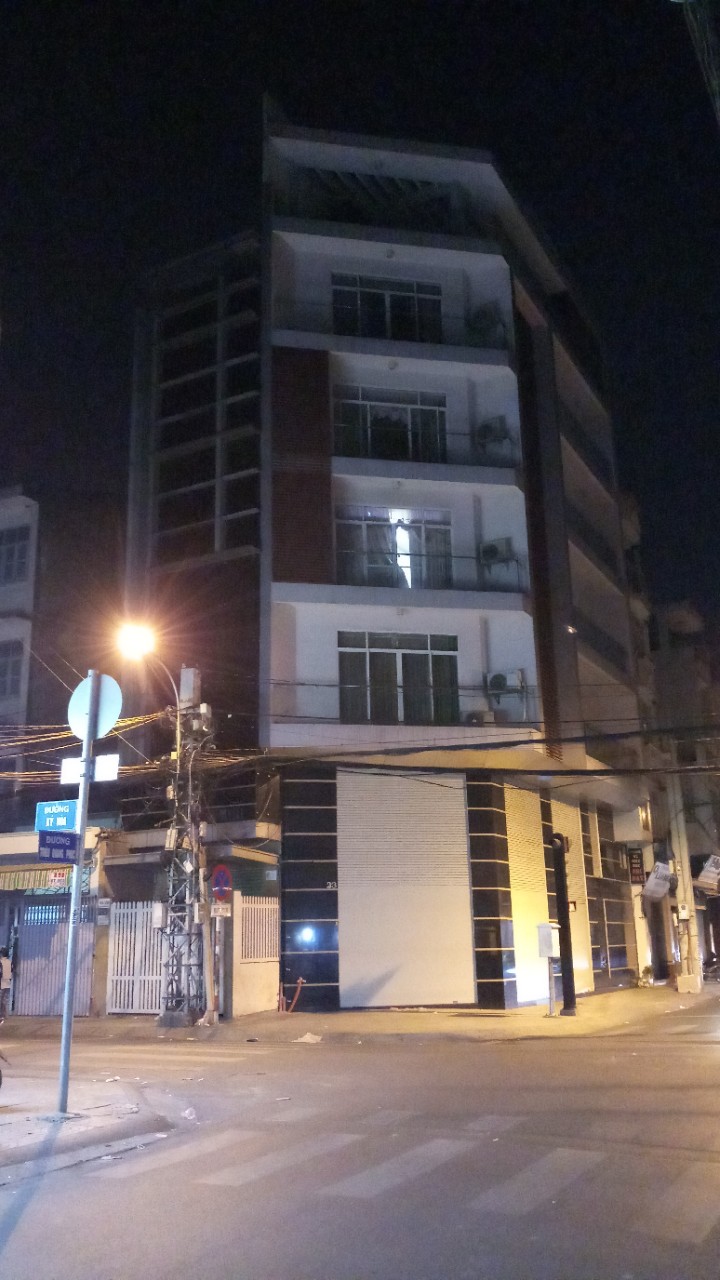 Nhà MT cư xá nguyễn trung trực Q10 DT:4,5mx20m