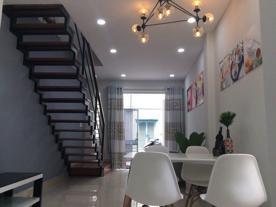 Bán nhà đẹp, thiết kế hiện đại, đường Nguyễn Thiện Thuật, Q.BT, DT 3x12 giá 4,2 tỷ. LH 0909623994