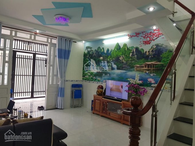 Bán nhà 2 mặt tiền đường 5m, phường Tăng Nhơn Phú A, hẻm xe hơi, trung tâm quận 9. LH: 0938416271