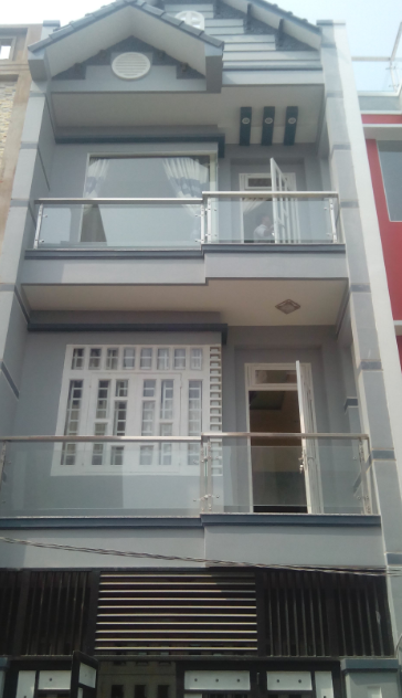 Chính chủ bán rẻ căn nhà mặt tiền đường Phan Văn Trị Q5 DT 4.1x11.5m. rẻ hơn thị trường 1 tỷ