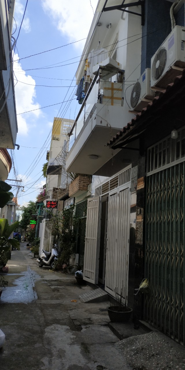 Nhà bán đường Phan Văn Trị,dt 3.7x10m,2 lầu, F5, Gò Vấp