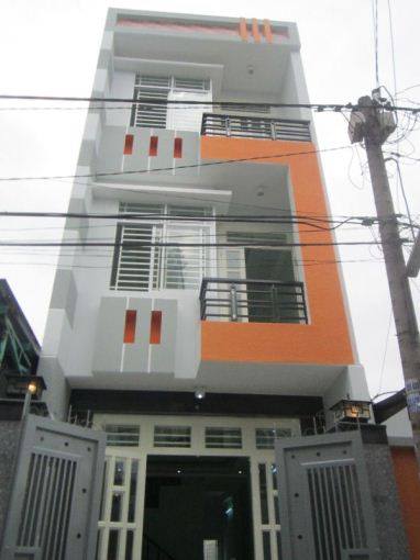 Bán gấp nhà hẻm 8m đường Ngô Quyền, DT: 5.3x13m, quận 10, giá chỉ 10.6 tỷ