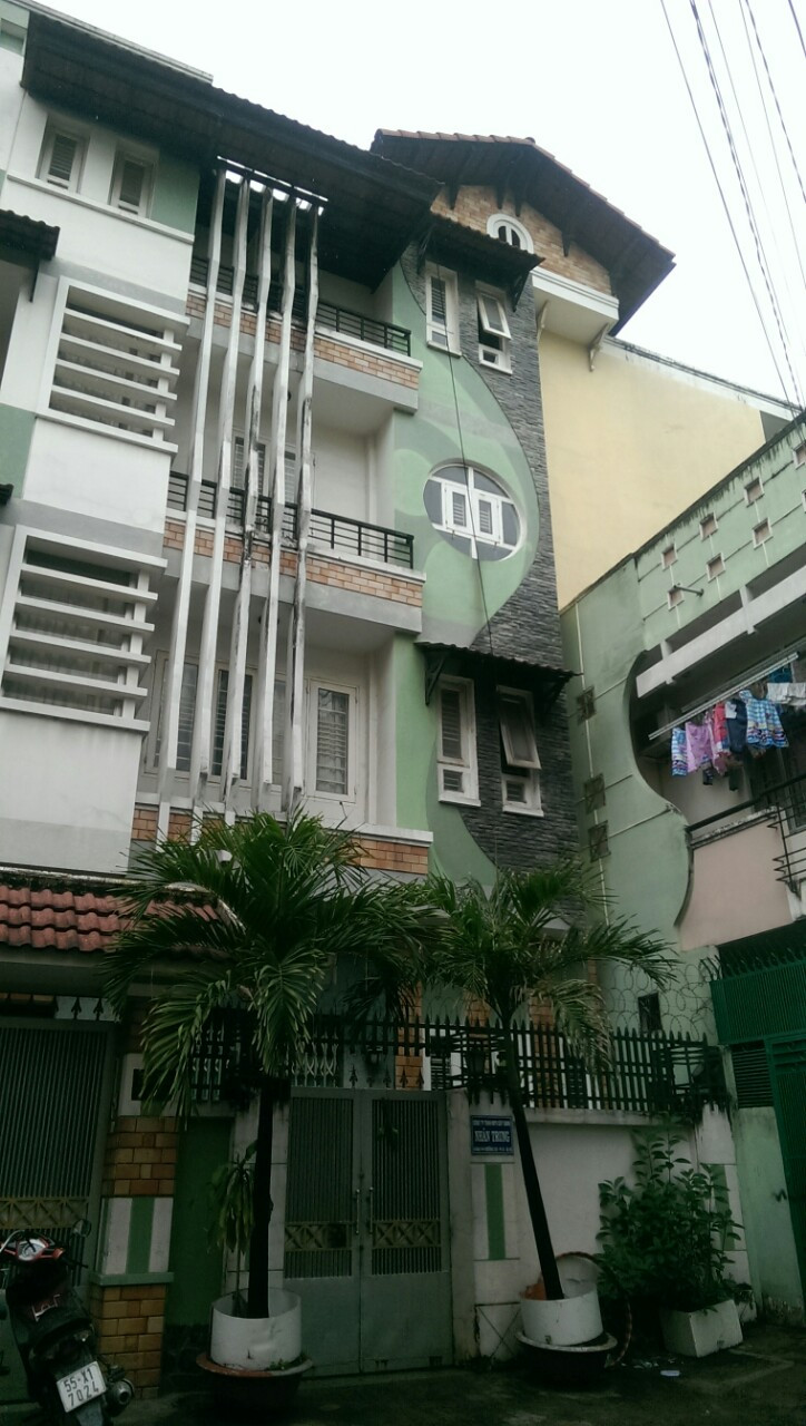 Khách Sạn Đang Kinh Doanh Trần Hưng Đạo, Quận 5. Giá 23 tỷ.