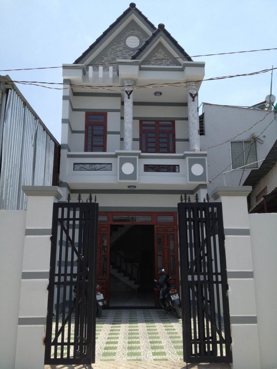 Bán gấp căn nhà sổ riêng gần UBND Hưng Long, trường học giá 980 triệu. LH 0906.714.303