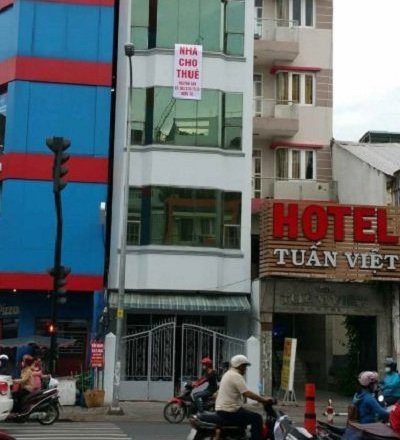 Bán nhà HXH thông Trần Hưng Đạo Quận 1, 4x17m, 2 Tầng, 10.8 tỷ. LH: 0901671689