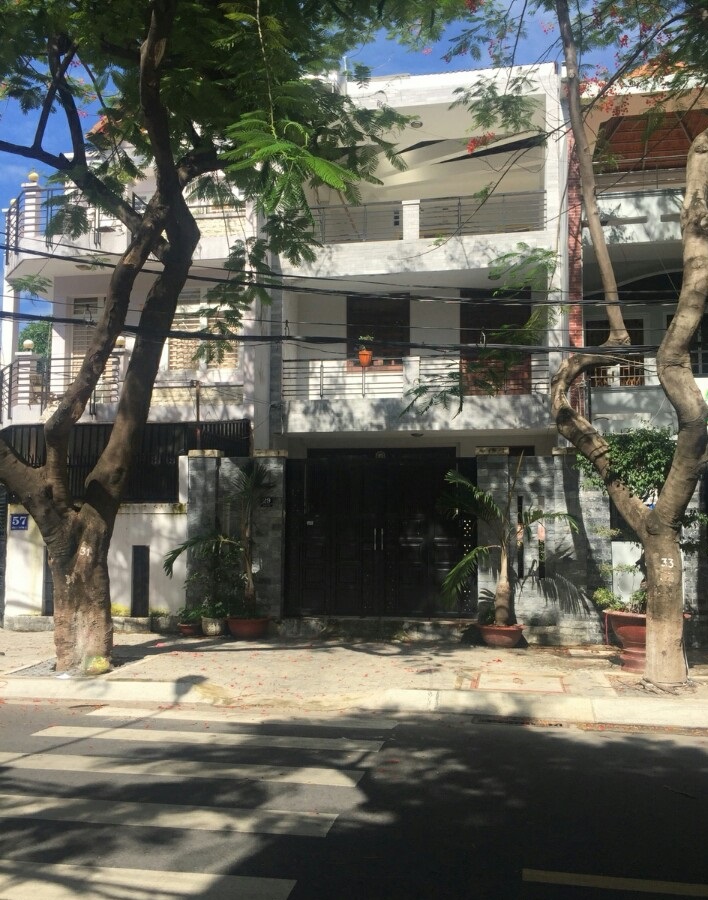 Bán nhà mặt phố tại đường Số 53, phường Tân Phong, Quận 7, TP. HCM, 217m2, giá 13,5 tỷ