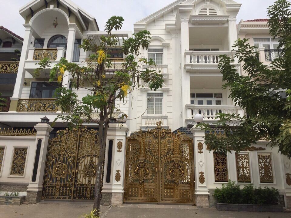 Với 6 tỷ sở hữu nhà Nam Long Phú Thuận, gara ô tô, sân rộng, 5x13m trệt, lửng, 2 lầu, 0942888118.